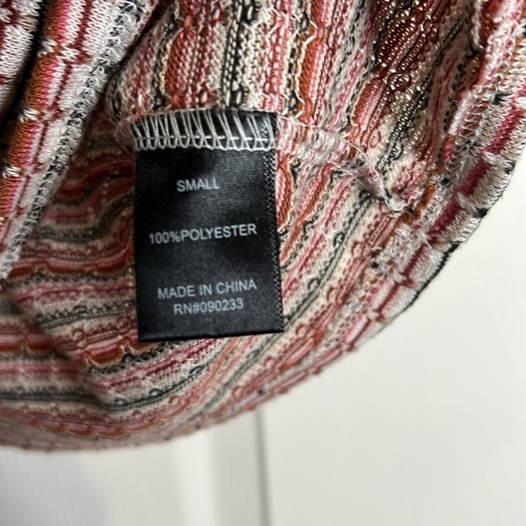 Kendall & Kylie mock neck striped, short sleeve top - Size Small - Multicolored - Picture 4 of 5